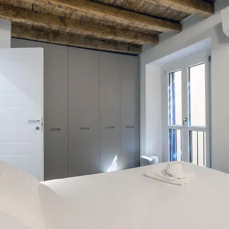 Easylife - Eleganza E Design In Porta Venezia *