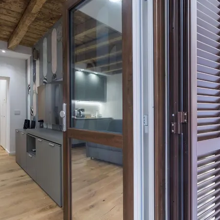 Easylife - Eleganza E Design In Porta Venezia Apartamento