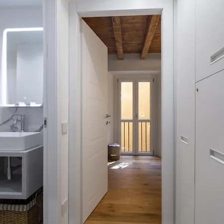Easylife - Eleganza E Design In Porta Venezia Apartamento