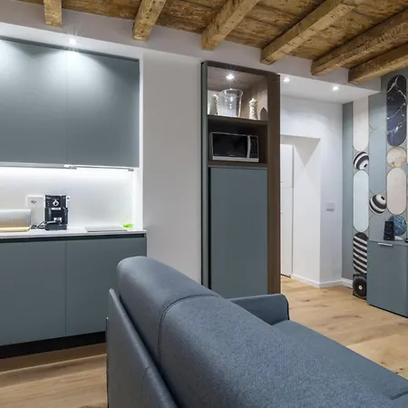 Easylife - Eleganza E Design In Porta Venezia Milán